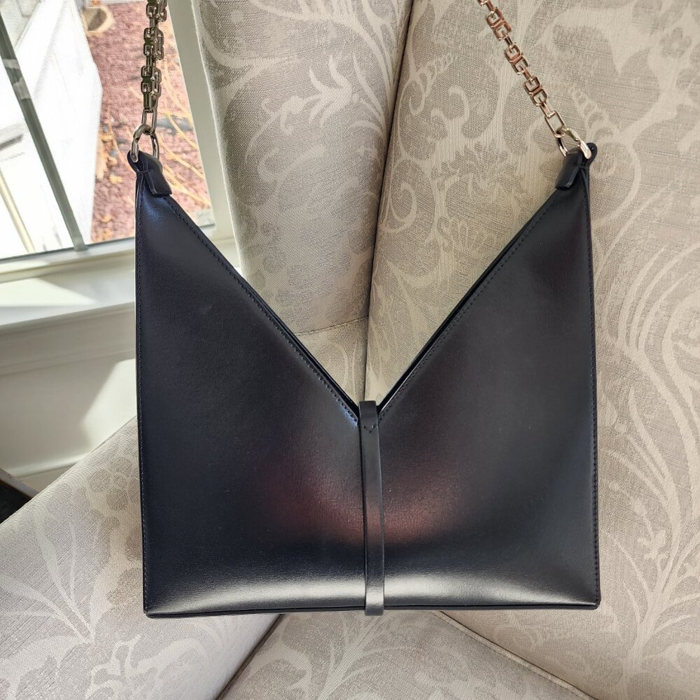 GIVENCHY Cut Out Small Leather Shoulder Bag Black Leather Like New - Picture 4 of 10